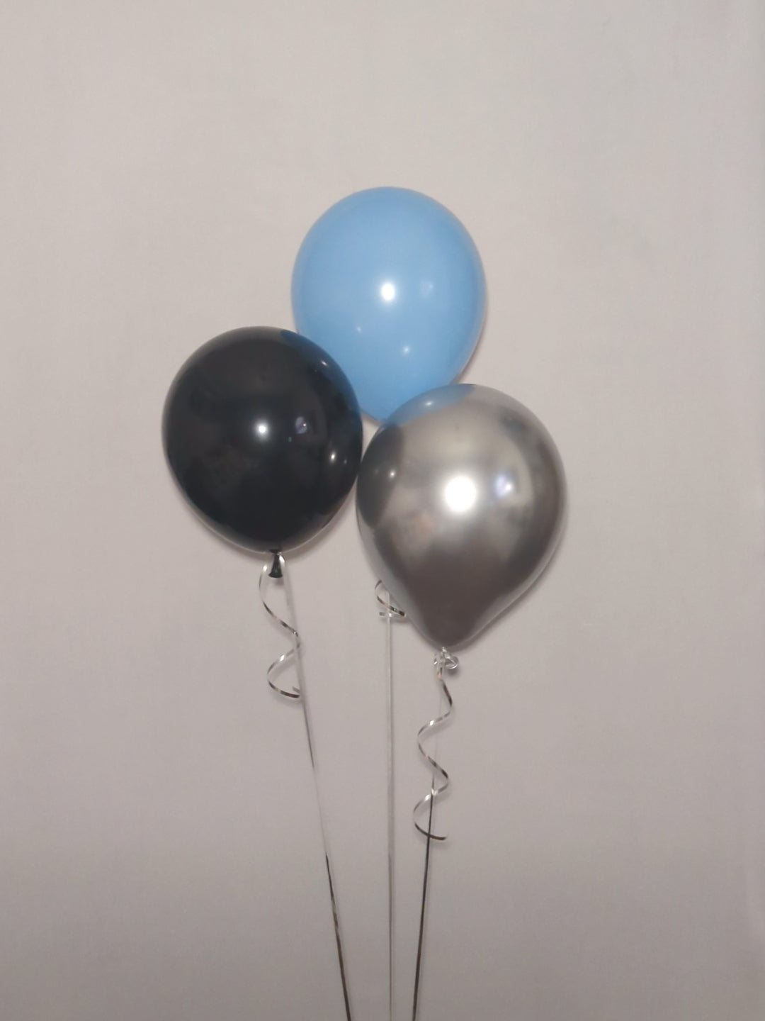 Helium Latex Balloon Bunch image 4