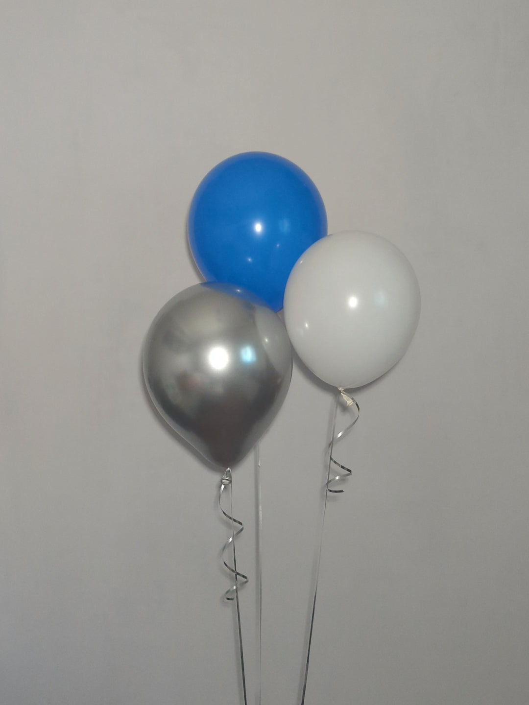 Helium Latex Balloon Bunch image 4