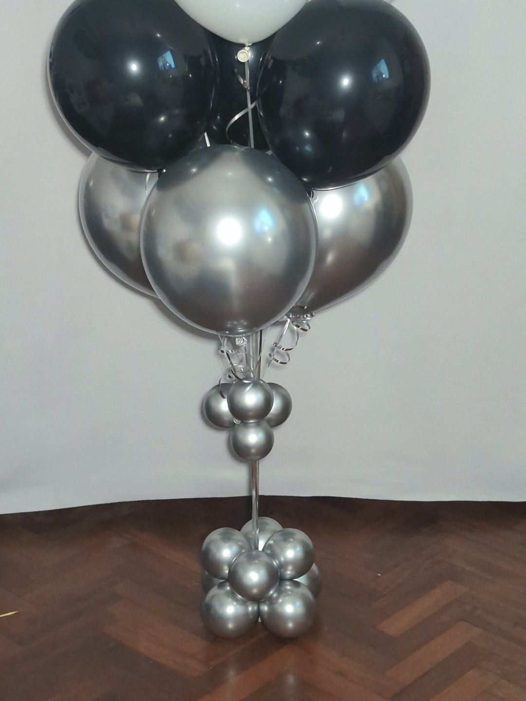 Helium Latex Balloon Bunch image 5
