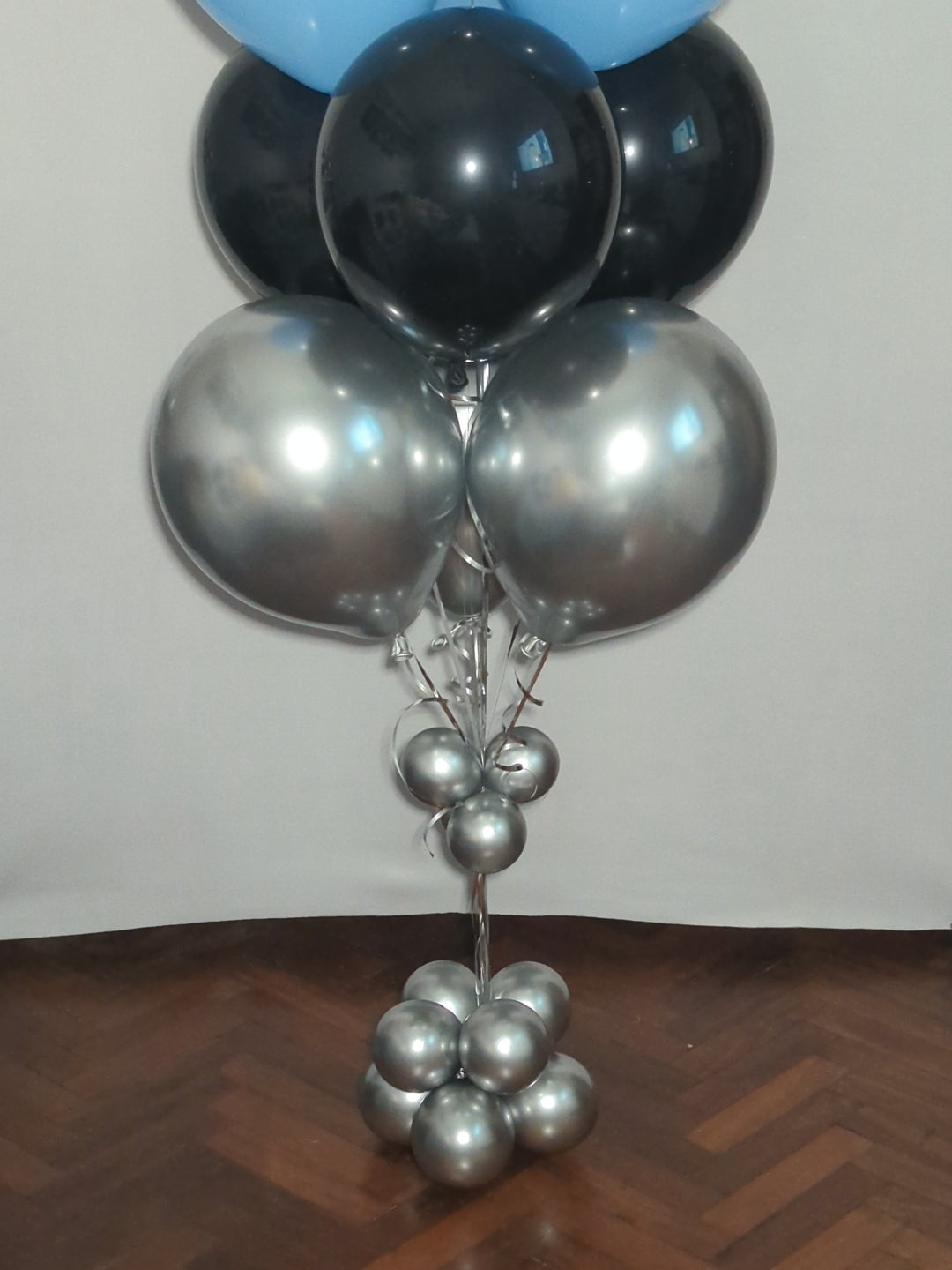 Helium Latex Balloon Bunch image 5