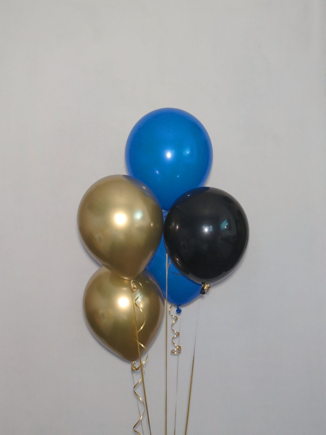 Helium Latex Balloon Bunch image 3
