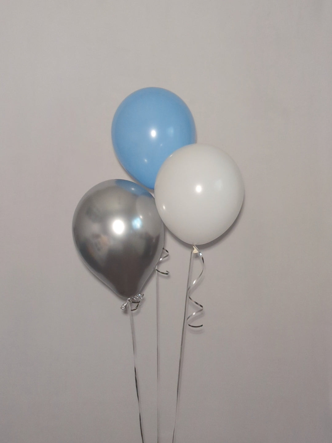 Helium Latex Balloon Bunch image 4