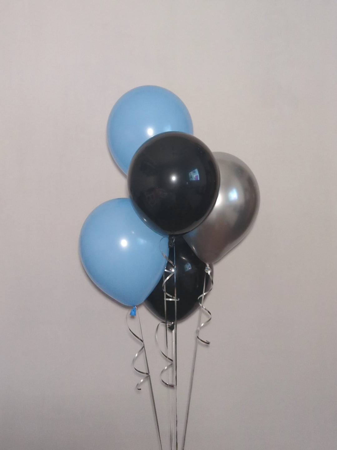 Helium Latex Balloon Bunch image 3