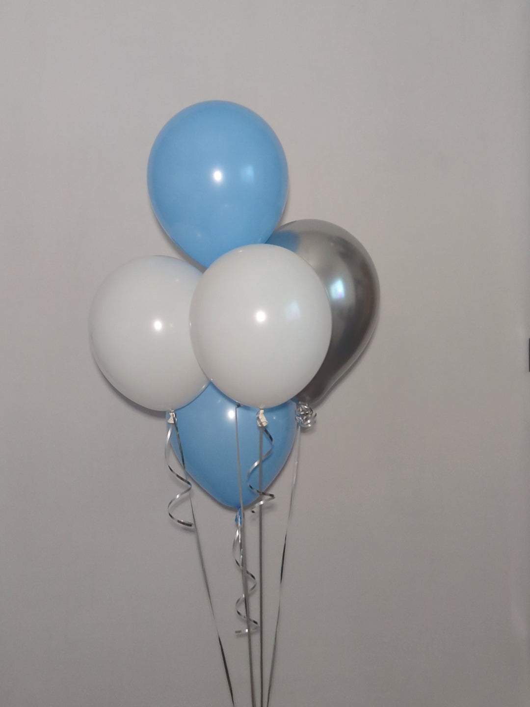 Helium Latex Balloon Bunch image 3